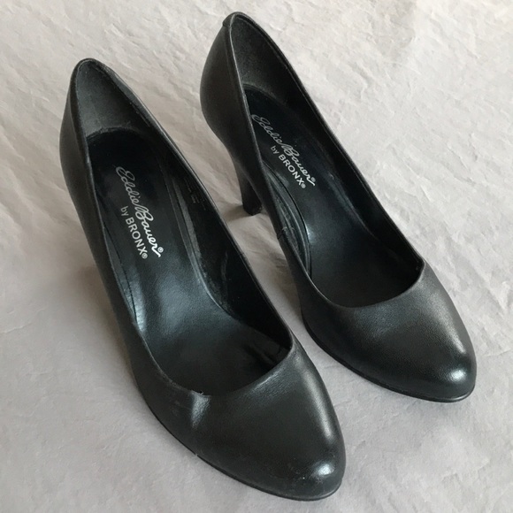 Eddie Bauer leather pump heel - Picture 1 of 7
